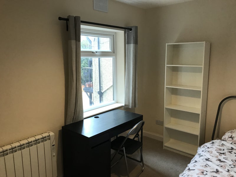 Room Albany Road in Coventry