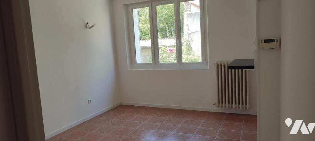 Flat Rue Pierre Bayen in Châlons-en-Champagne