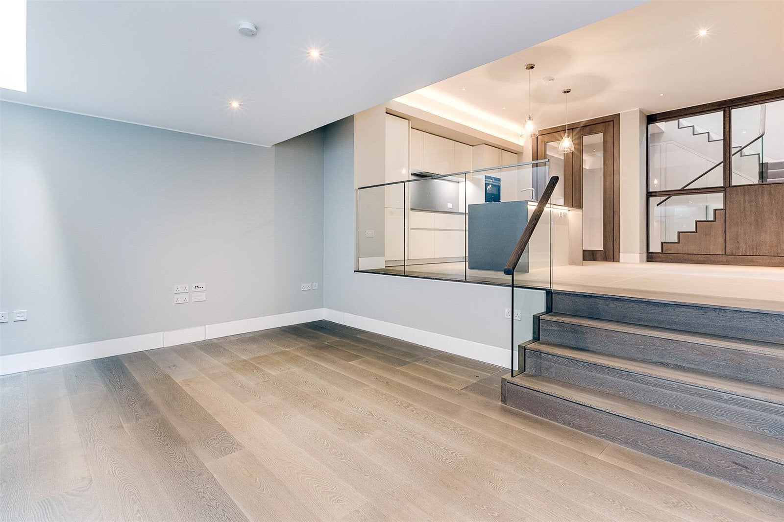 House Cadogan Lane in Greater London