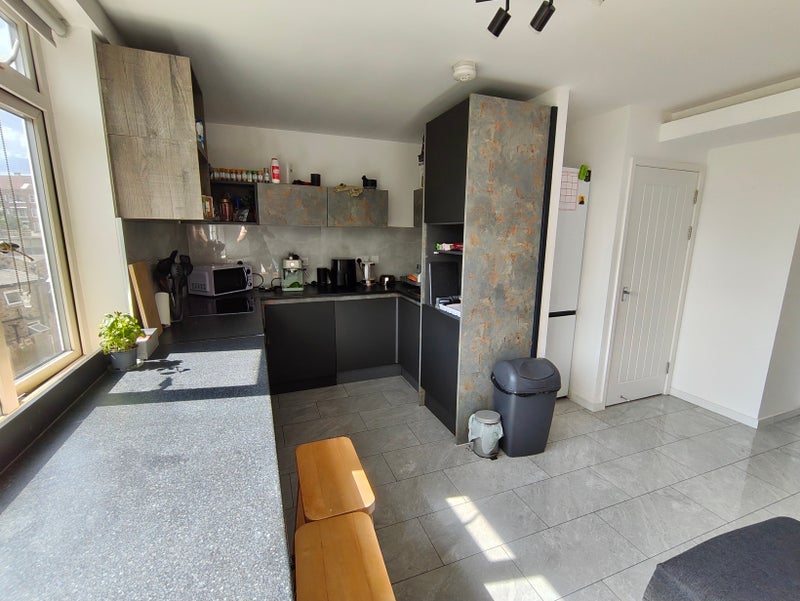 Room Mina Road in Greater London
