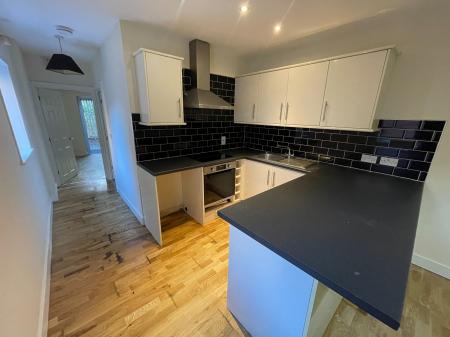 Flat Clarendon Park Road in Leicester