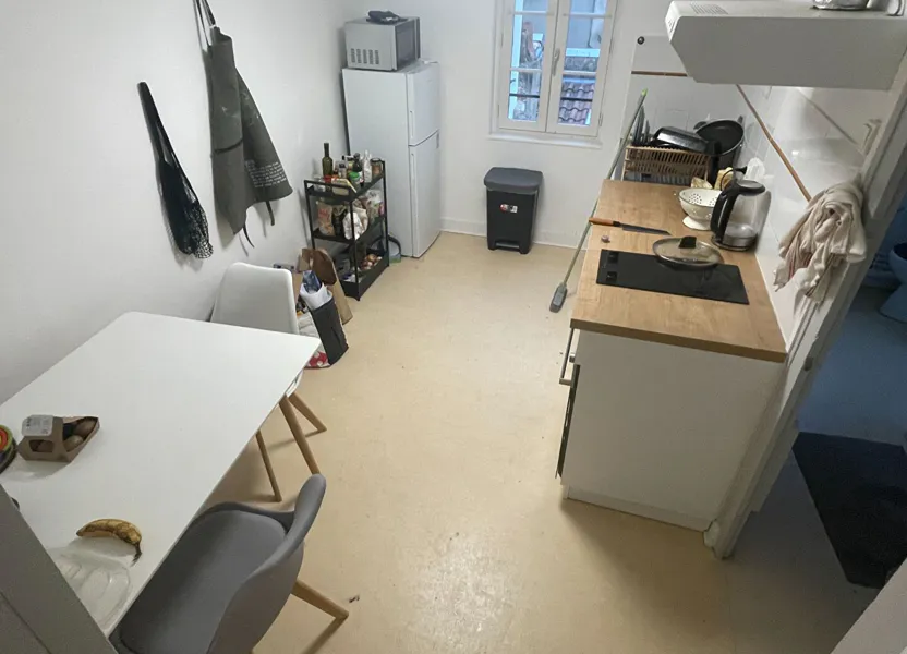 Room Place Aristide Briand in Poitiers