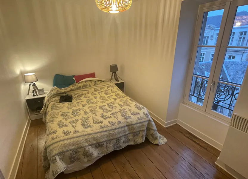 Room Place Aristide Briand in Poitiers