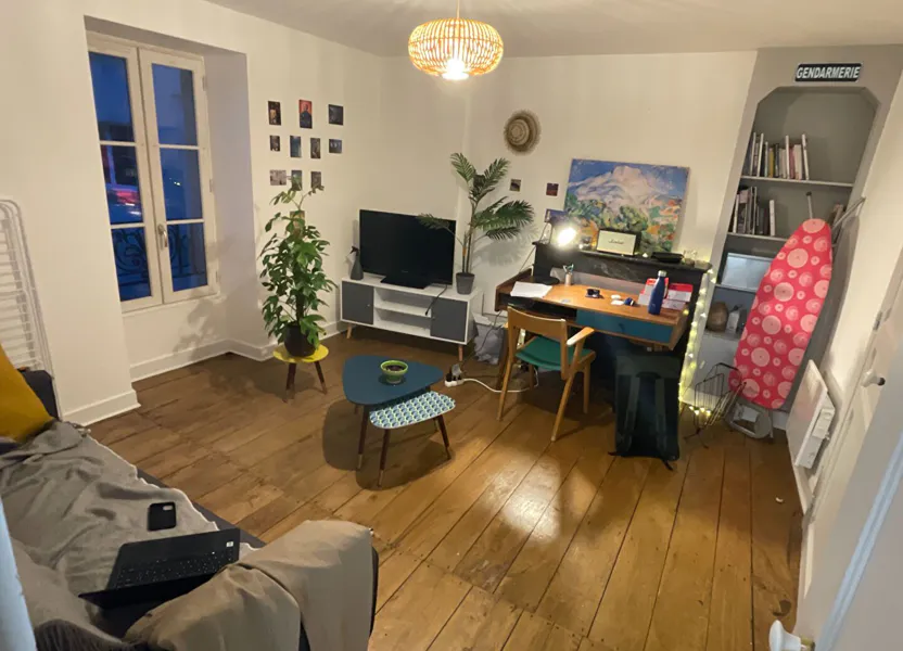Room Place Aristide Briand in Poitiers
