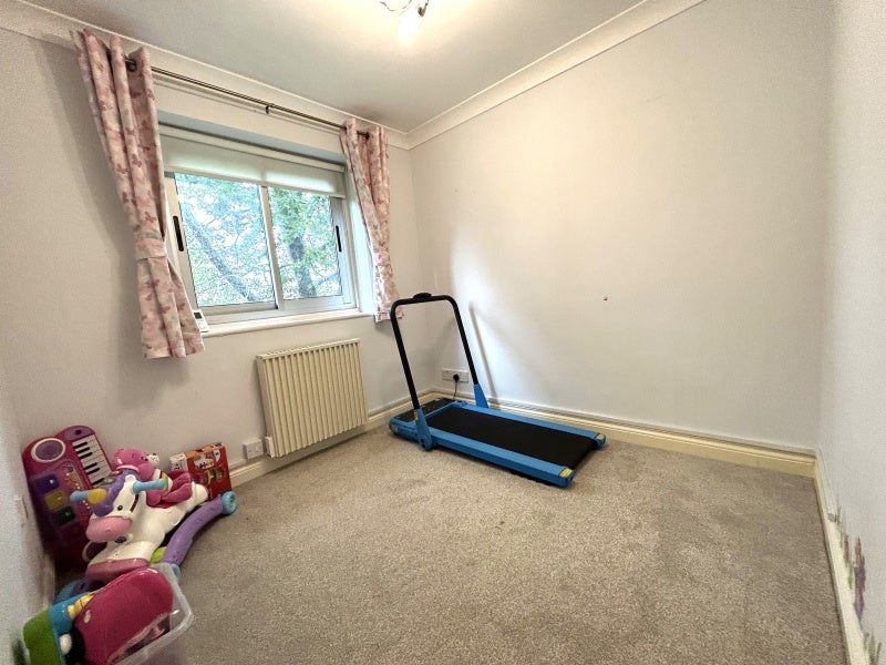 Flat Ridgemont Close in Oxford