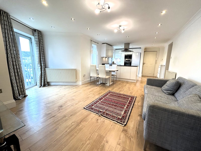Flat Ridgemont Close in Oxford