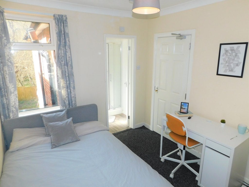 Flat Milton Road in Southampton