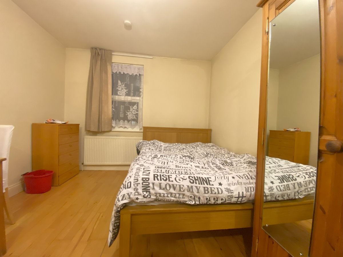 Flat Aberdeen Road in Greater London