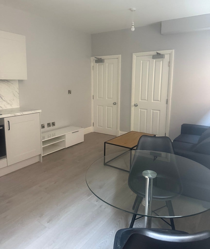 Flat West Cliff in Preston