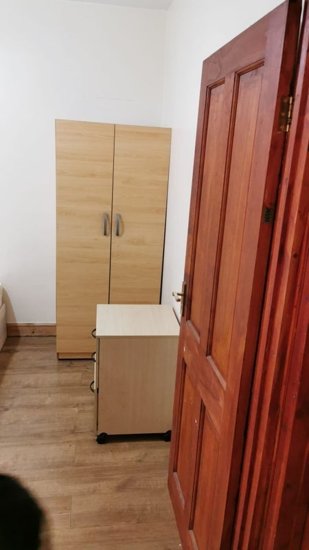 Room Poulett Road in Greater London