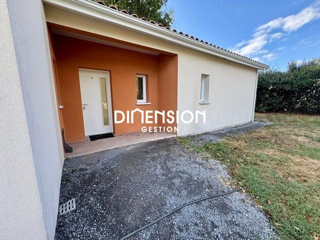 House Route de Carignan in Latresne