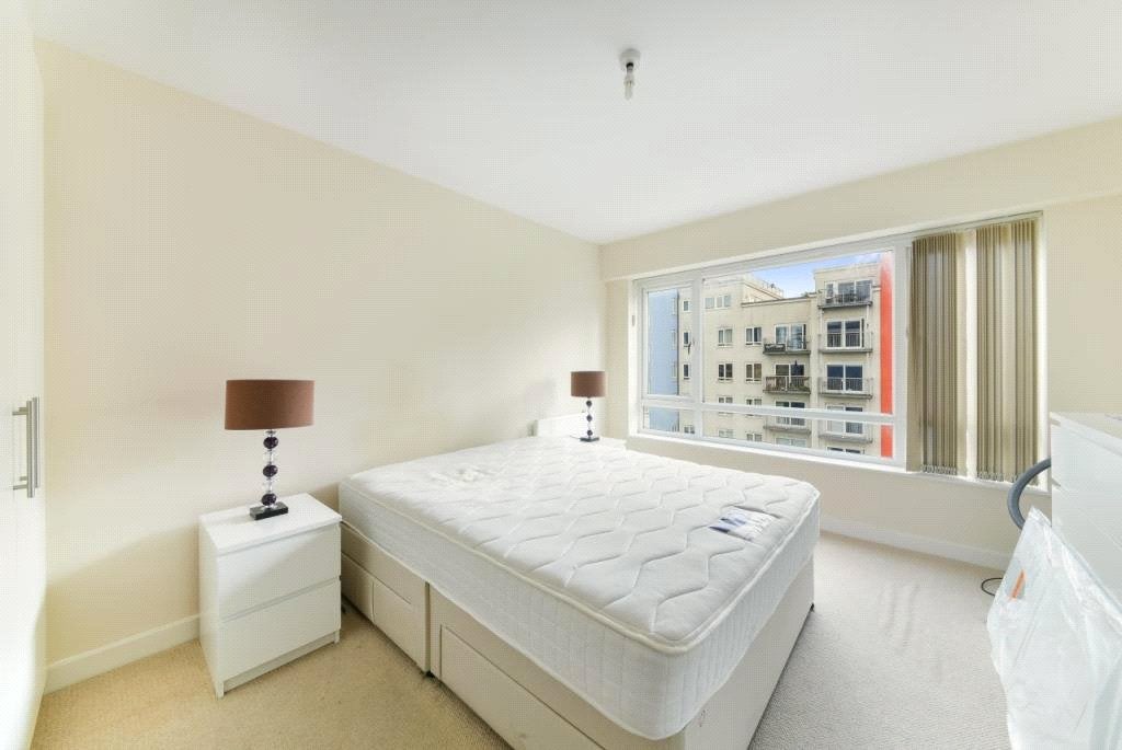 Flat Chancellor Place in Greater London