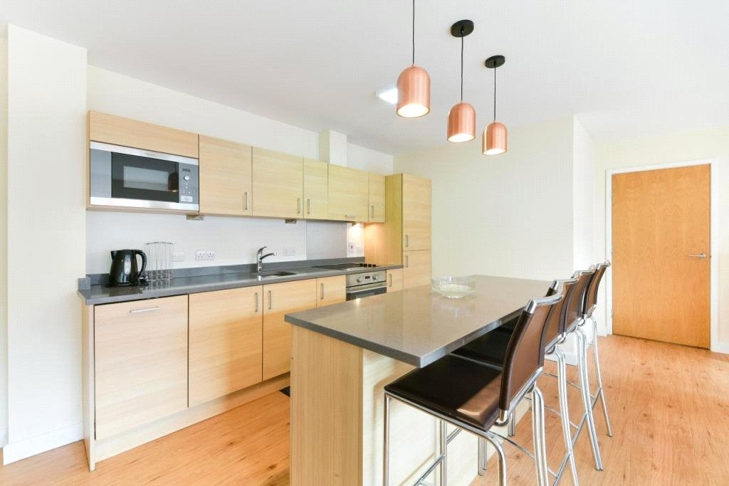 Flat Chancellor Place in Greater London