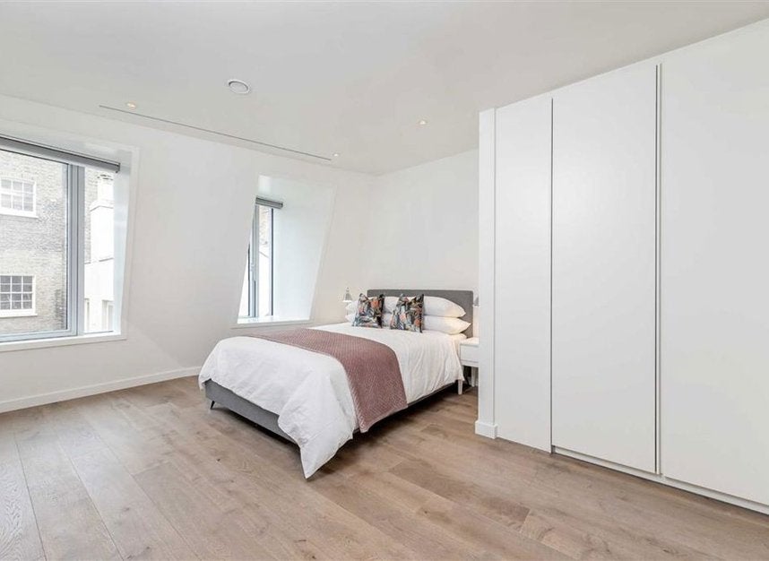 Flat Suffolk Street in City of Westminster