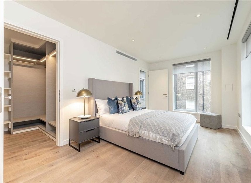 Flat Suffolk Street in City of Westminster