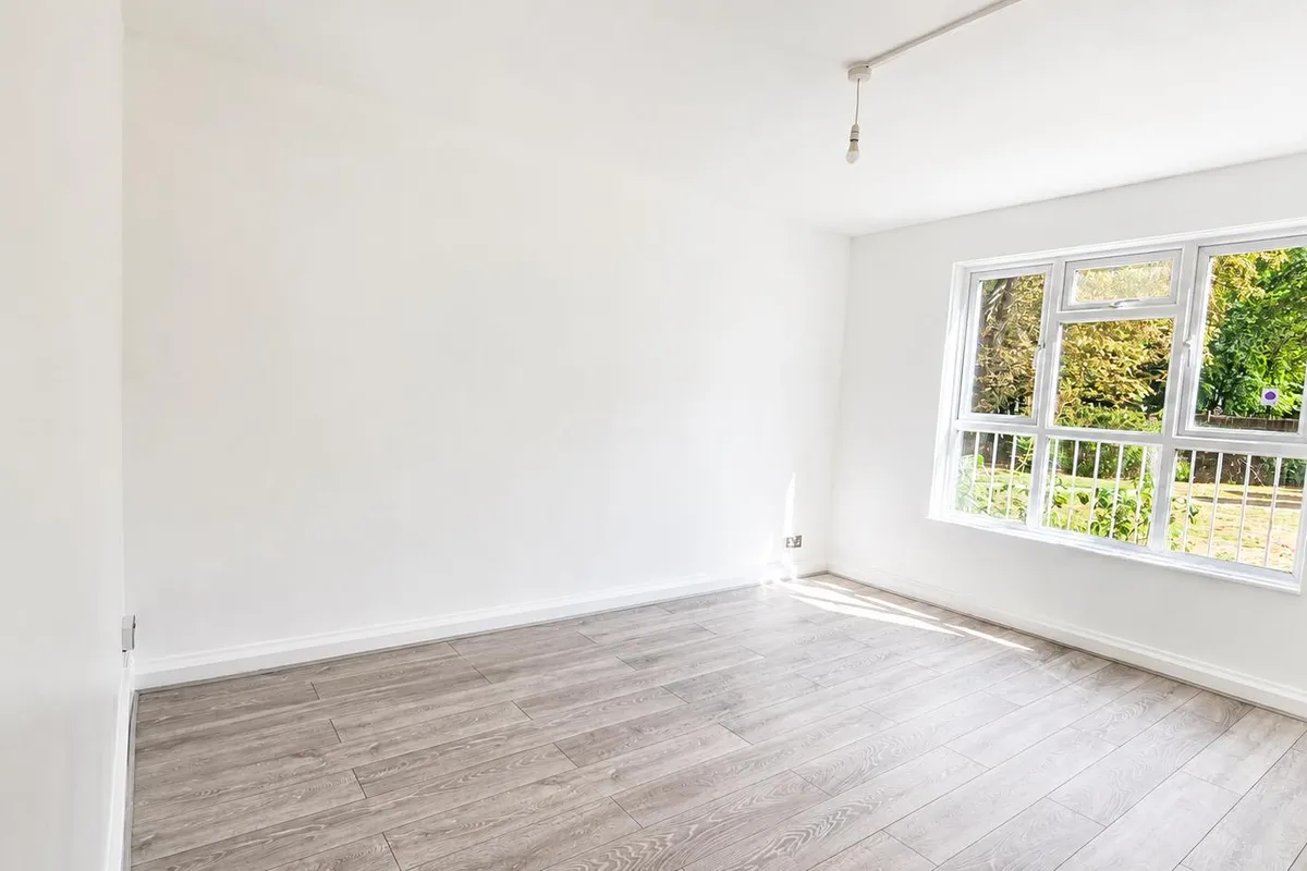 Flat Brixton Hill in Greater London