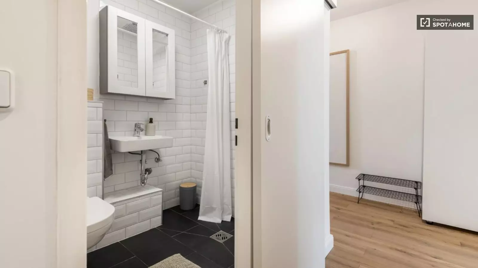 Wohnung Bredowstraße in Berlin