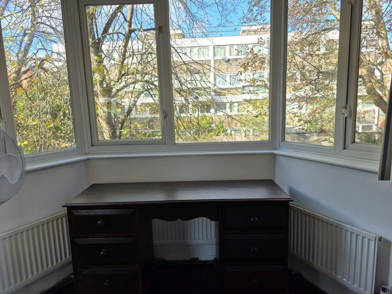 Room Eastcote Street in Greater London