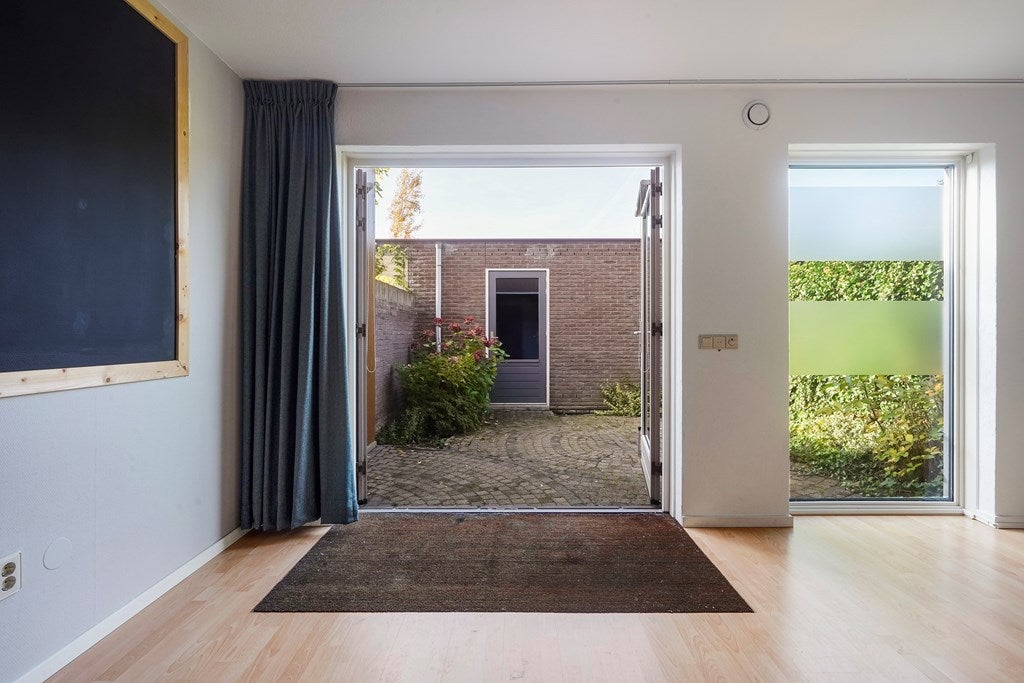 Tussenwoning te koop: Renzo Pianolijn 13, Zoetermeer
