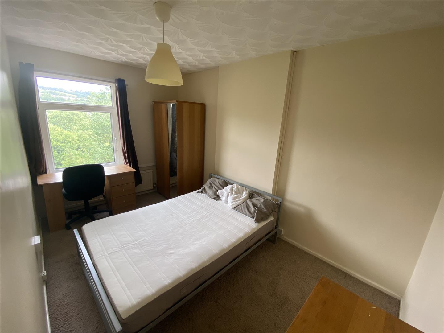 Flat Ceridwen Terrace in Pontypridd