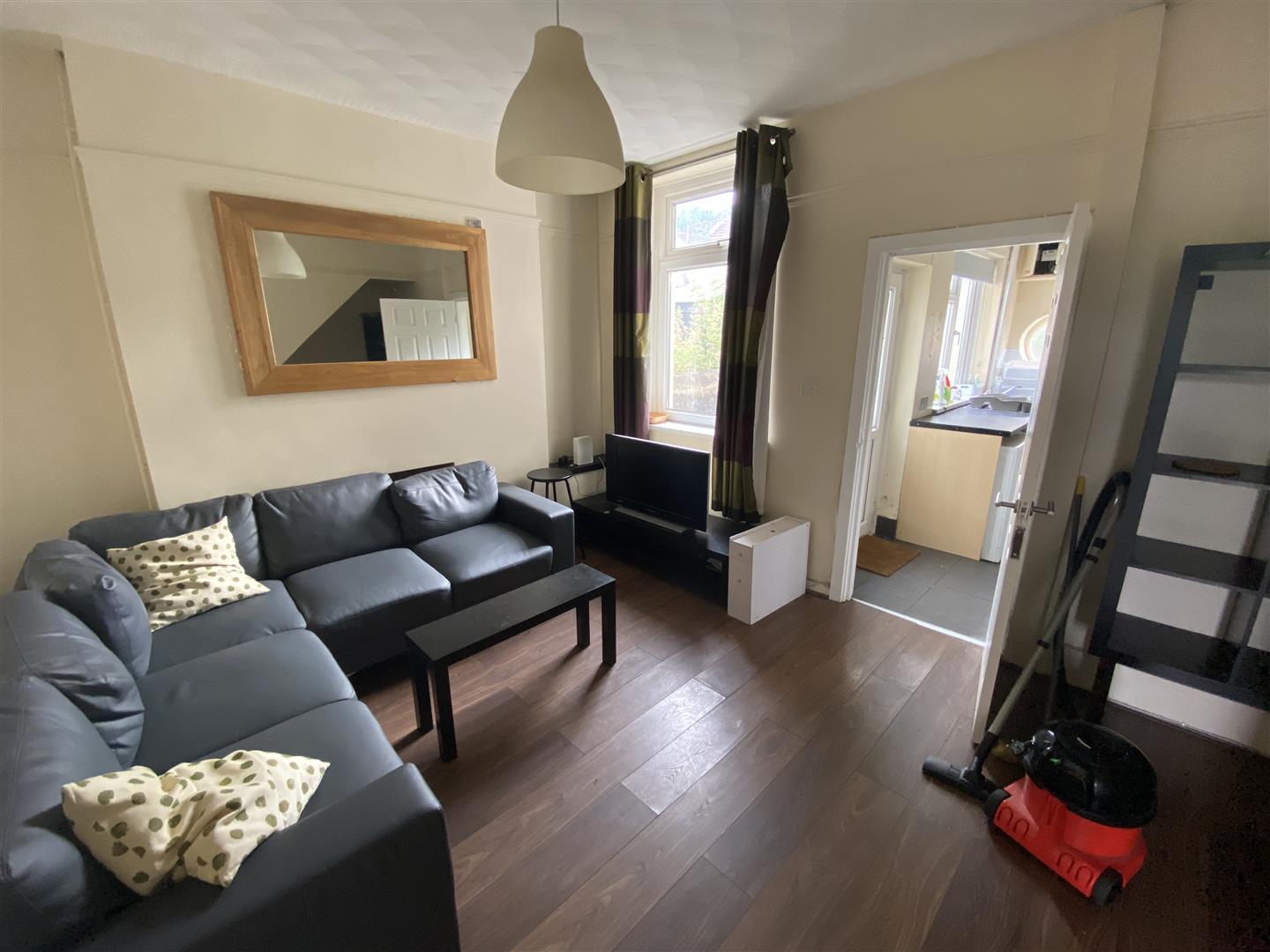 Flat Ceridwen Terrace in Pontypridd