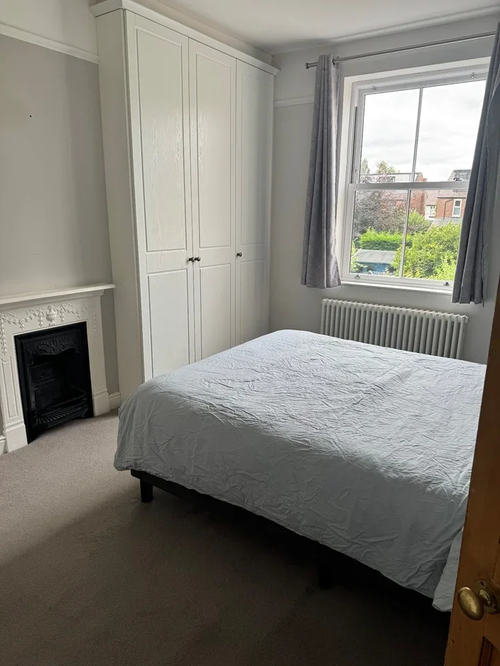Room Willow Way in Manchester