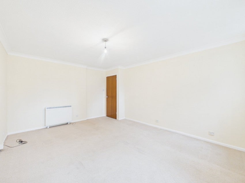 Flat Lawrence Grove in Southampton