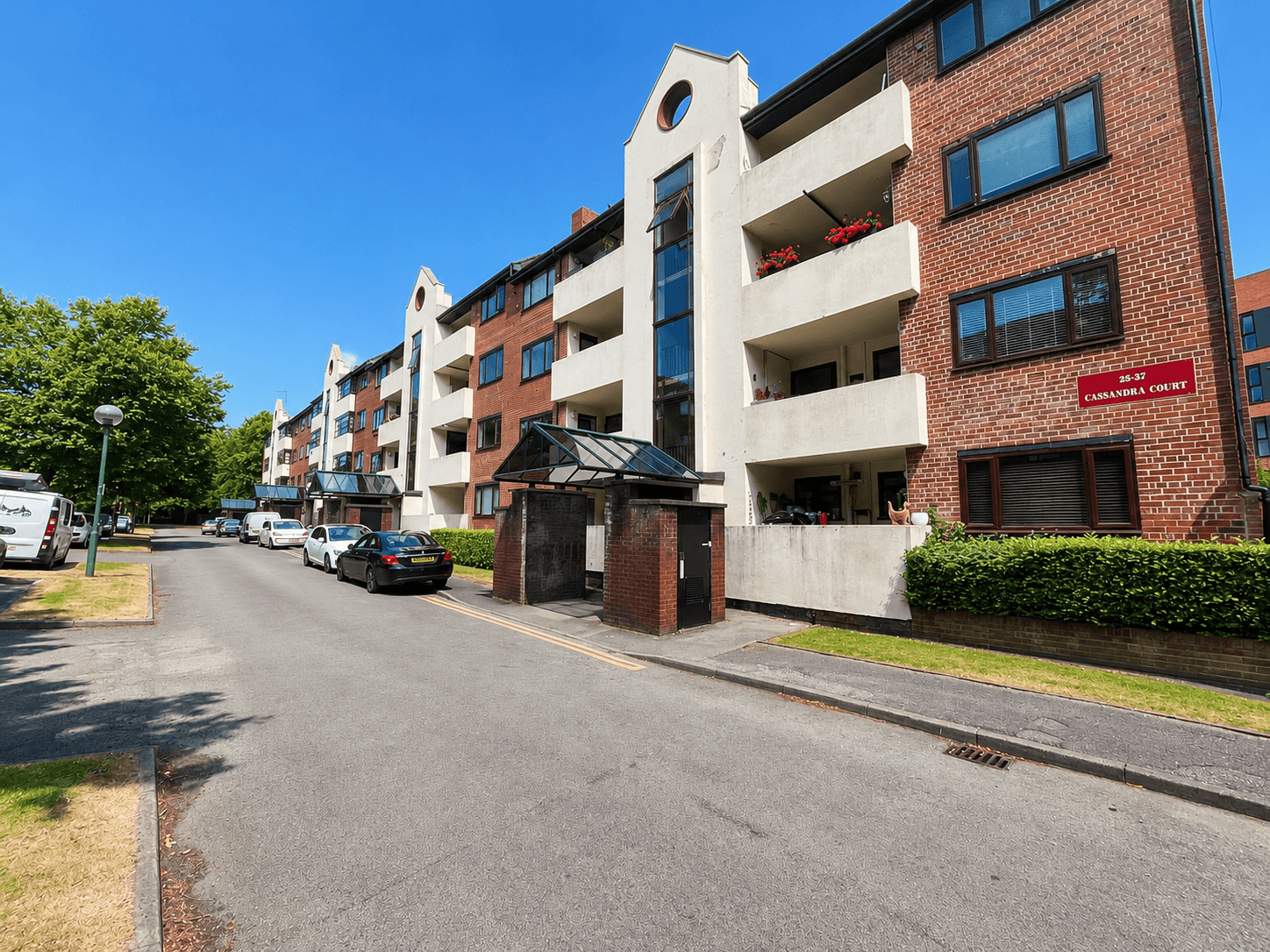 Flat Asgard Drive in Salford