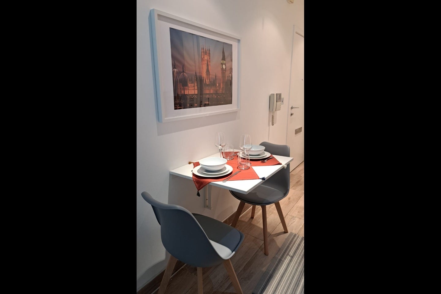Flat Queenstown Road in Greater London