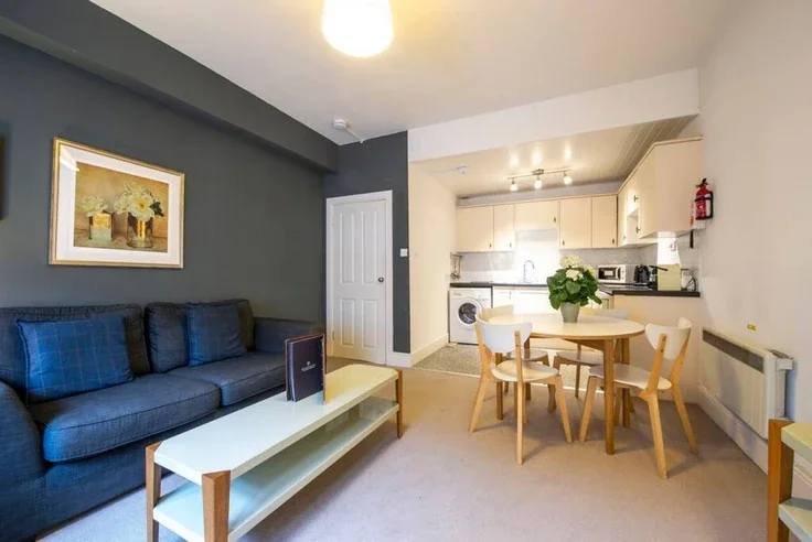 Flat Rose Street South Lane in City of Edinburgh