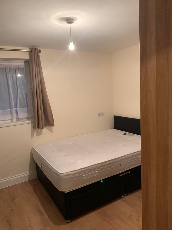 Flat Distin Street in Greater London