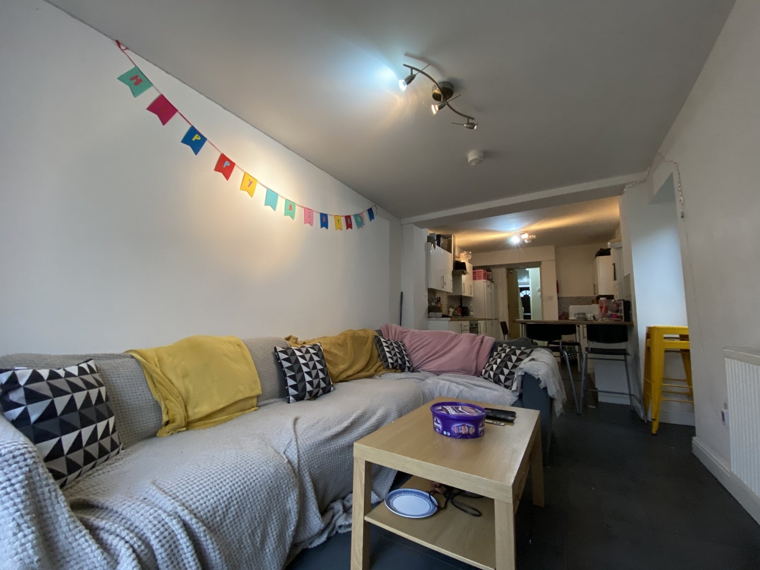Room Coburn Street in Cardiff