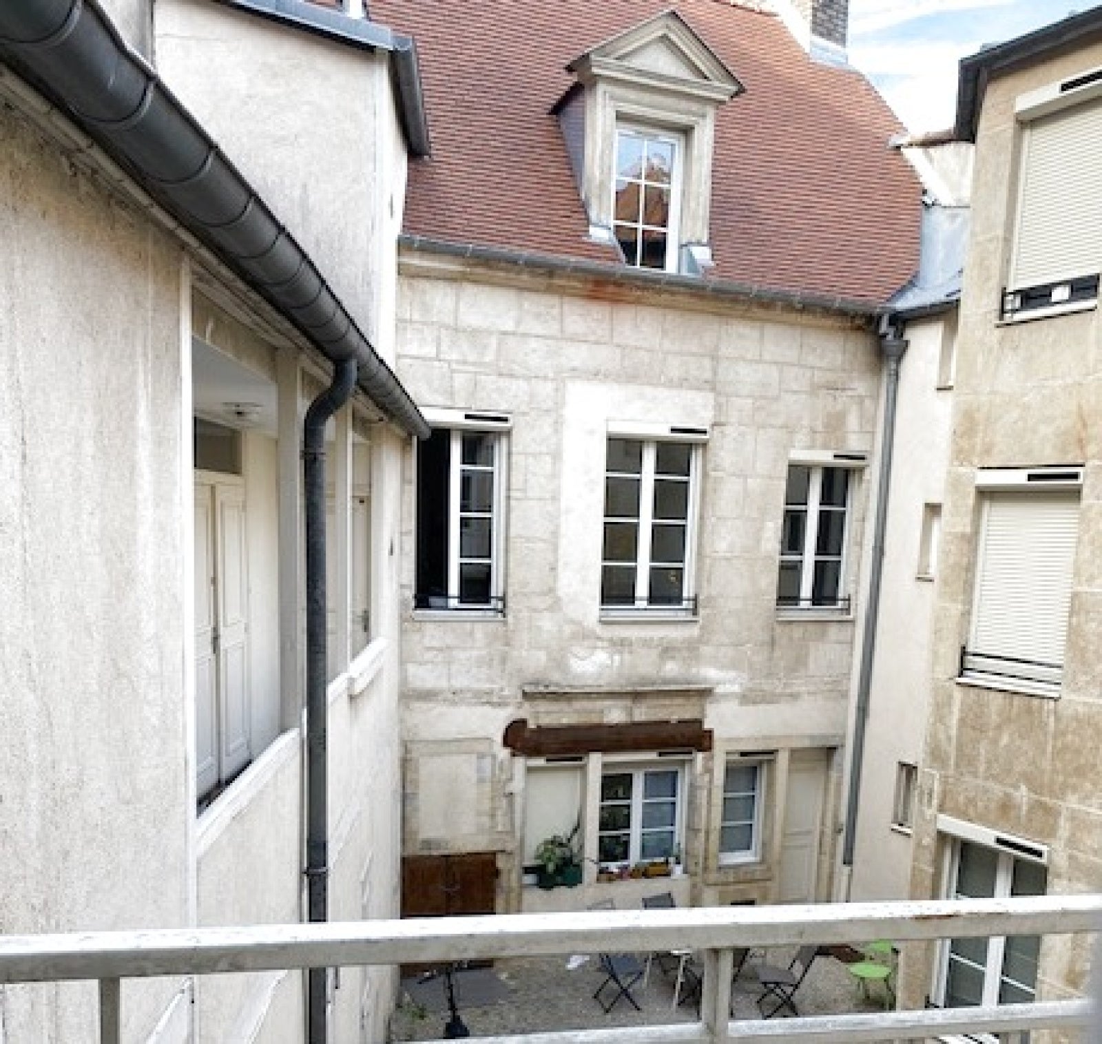 Flat Rue Amiral Roussin in Dijon