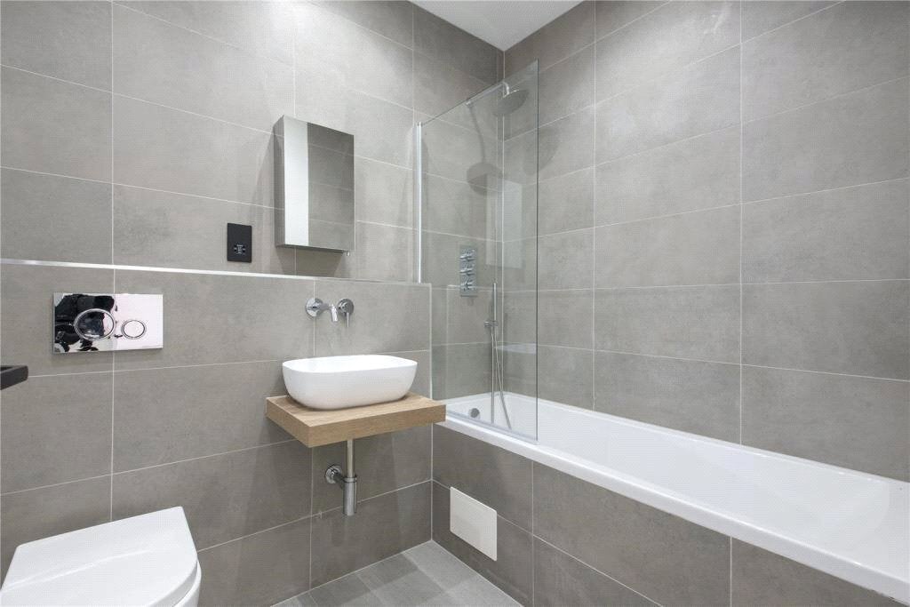 Flat Ruby Road in Greater London