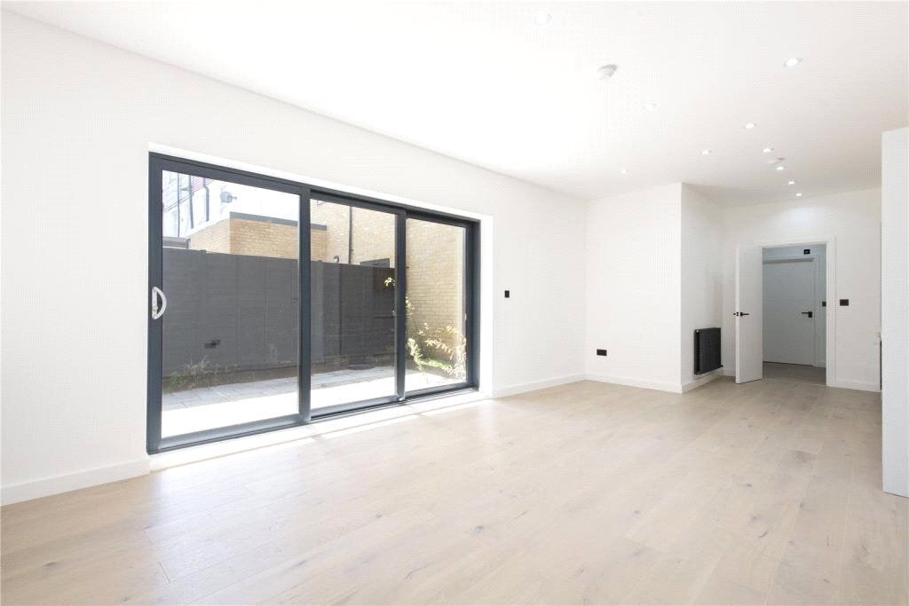 Flat Ruby Road in Greater London