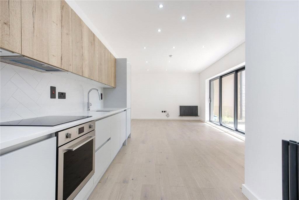 Flat Ruby Road in Greater London