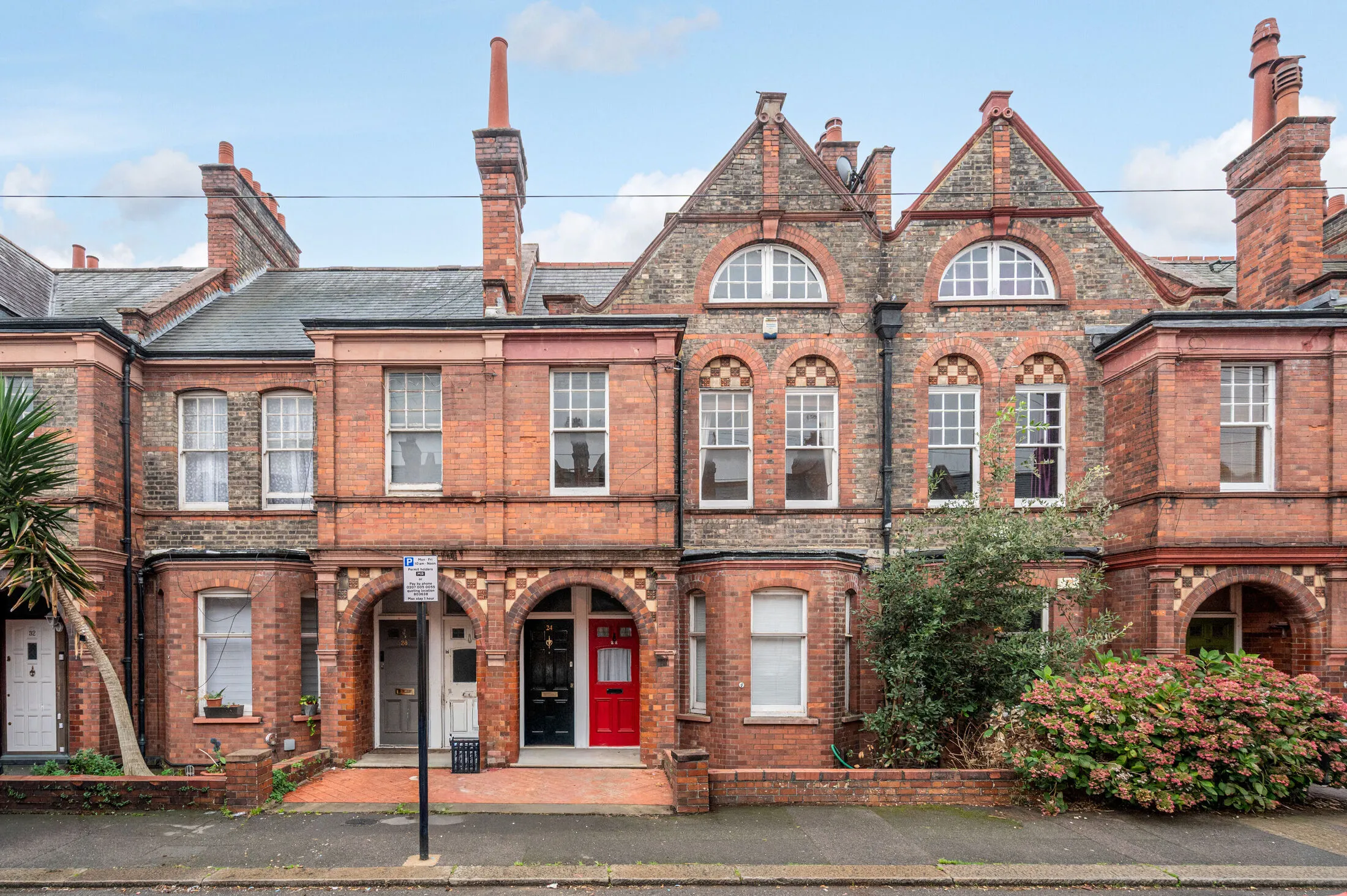 Flat Keymer Road in Greater London