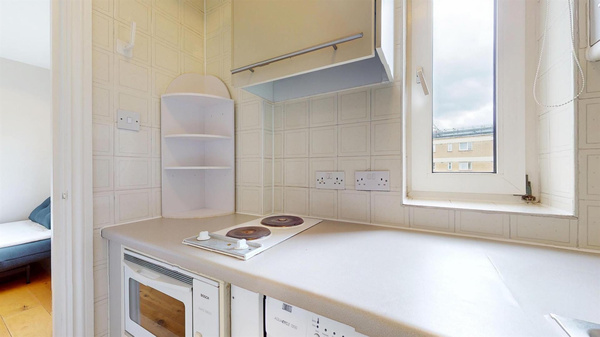Flat Lucan Place in Greater London