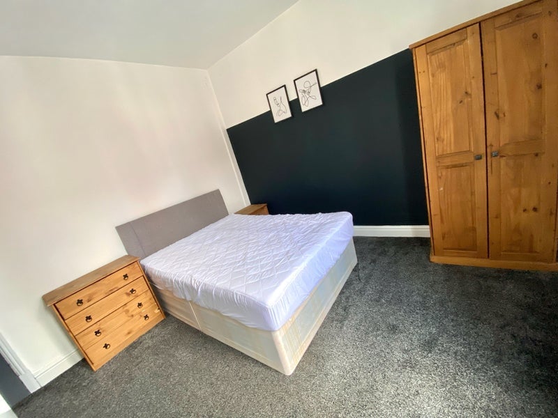 Room Ullswater Street in Leicester