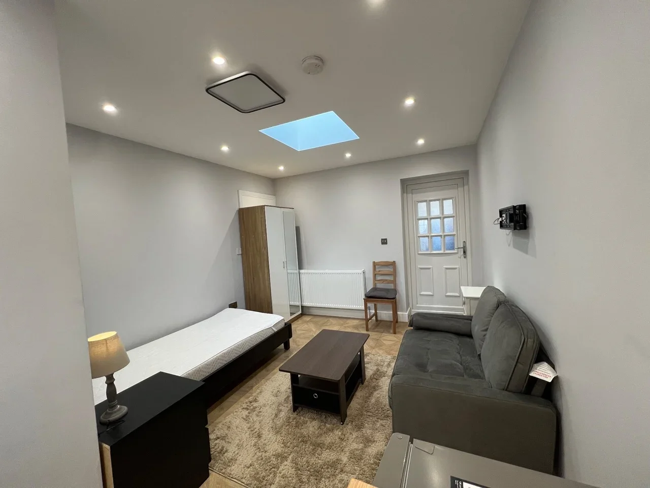 Flat Westgate Crescent in Slough
