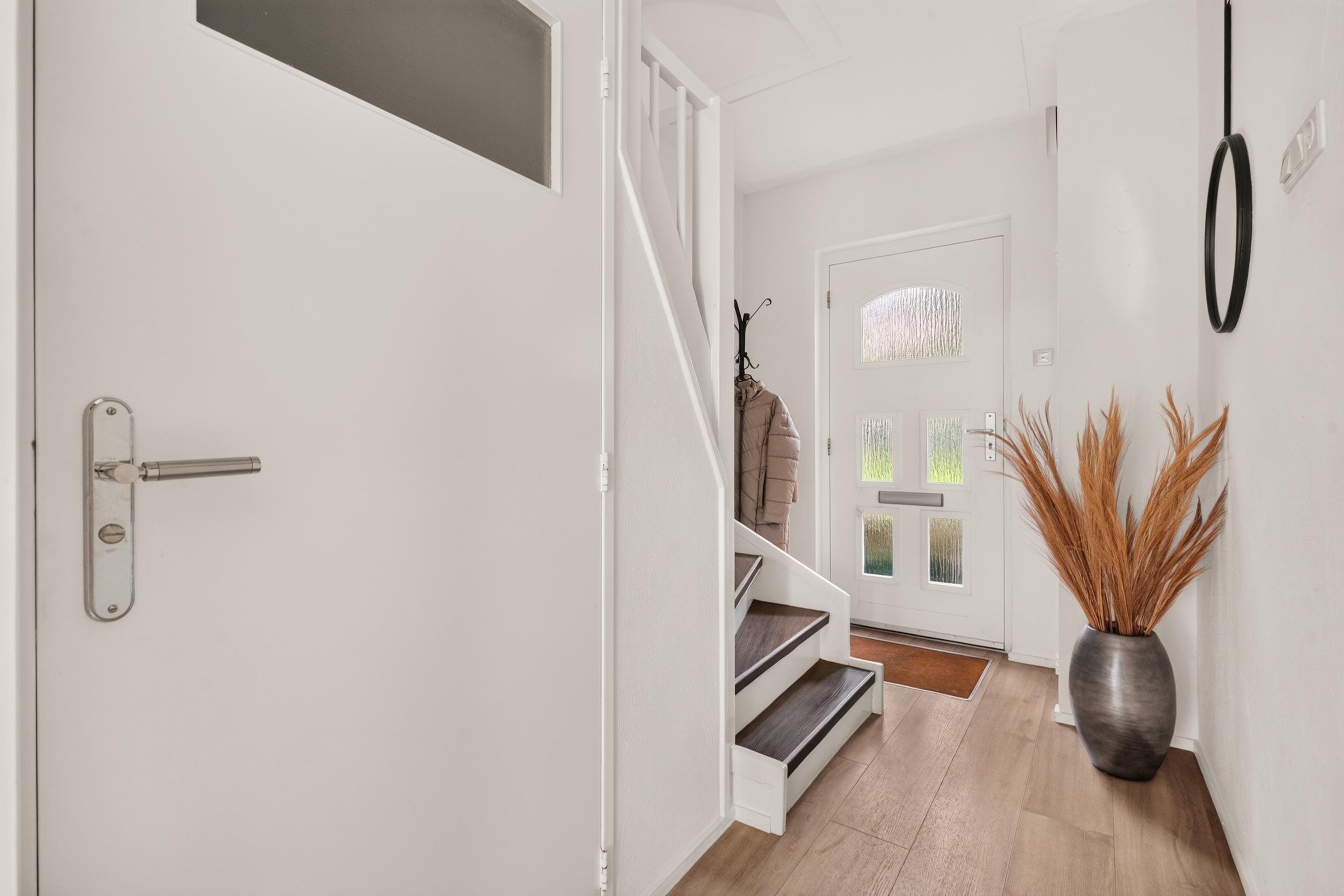 Hoekwoning te koop: Genovevalaan 73, Eindhoven