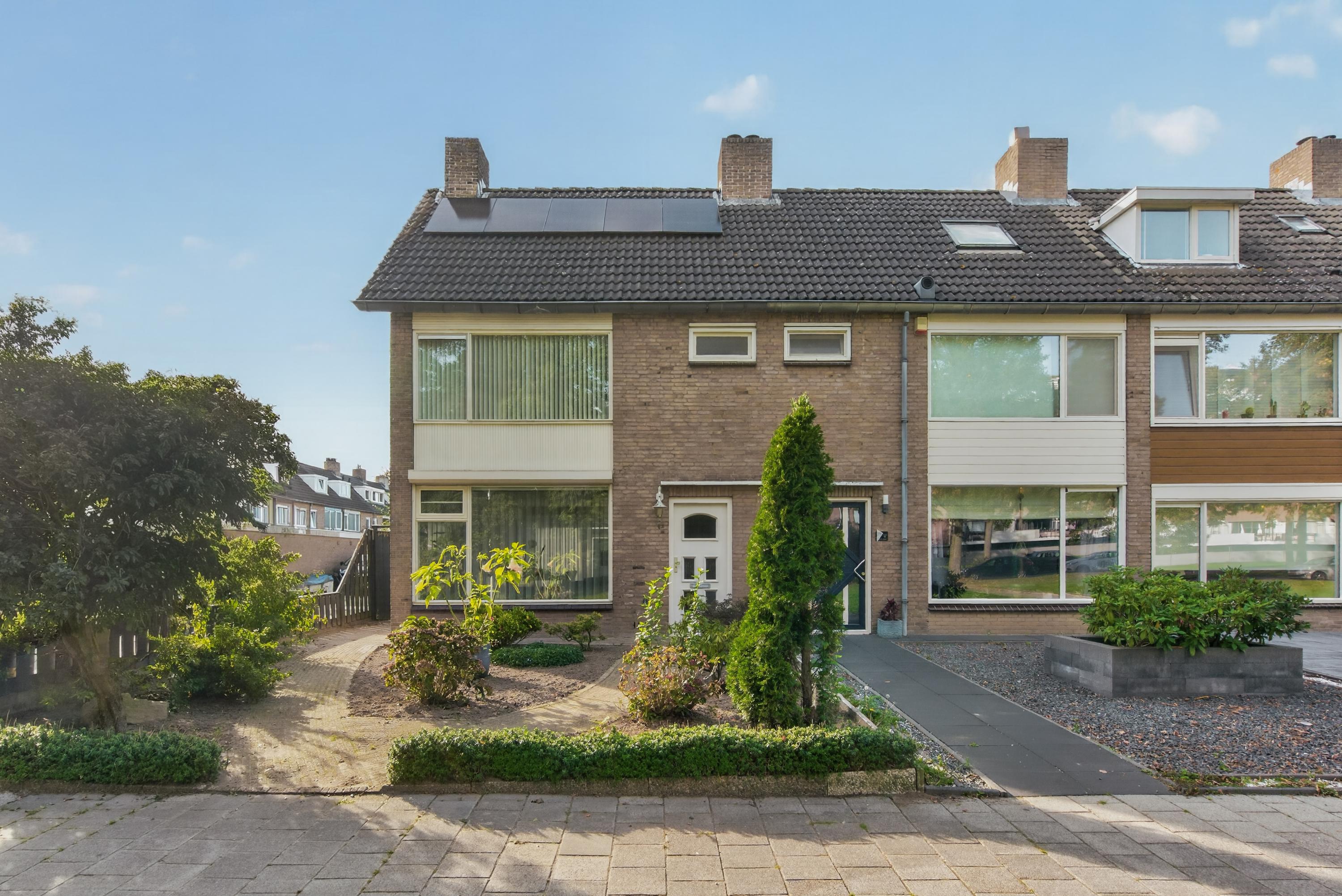 Hoekwoning te koop: Genovevalaan 73, Eindhoven