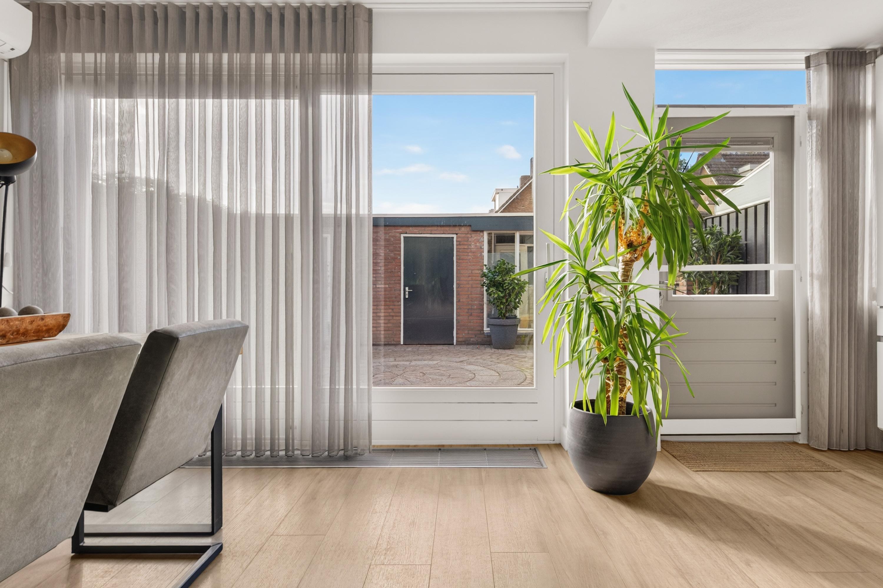Hoekwoning te koop: Genovevalaan 73, Eindhoven