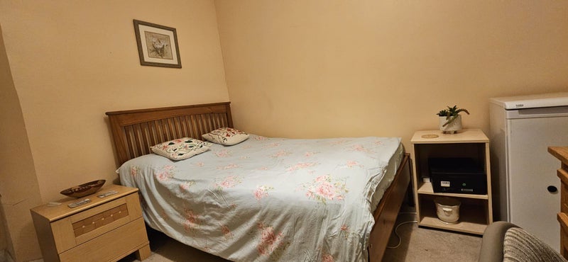 Room Stanmore Road in Greater London