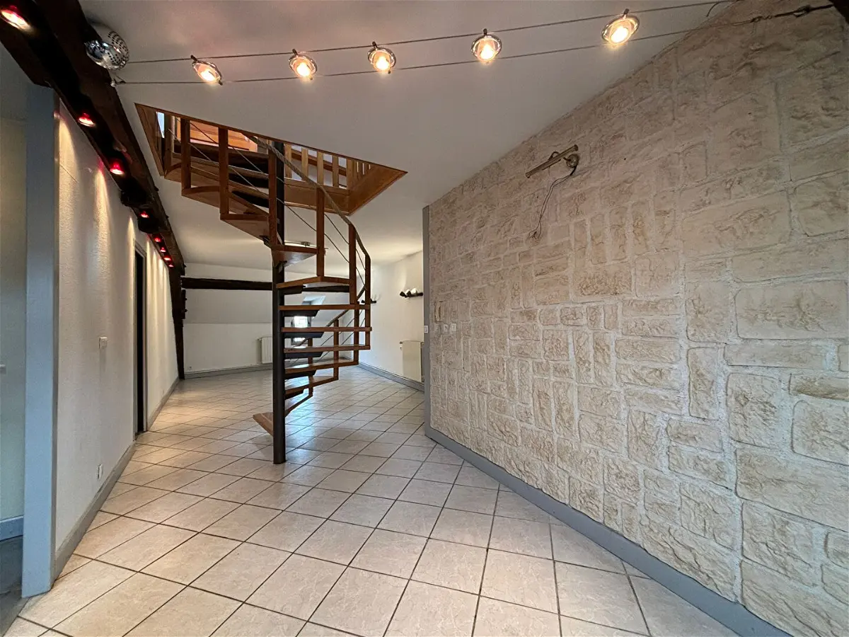 Flat Rue d'Alsace-Lorraine in Sens