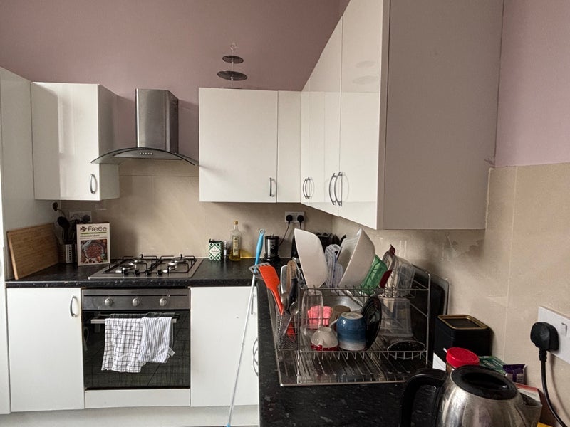 Room Coldharbour Lane in Greater London