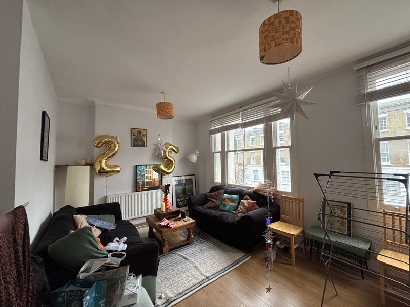 Room Coldharbour Lane in Greater London
