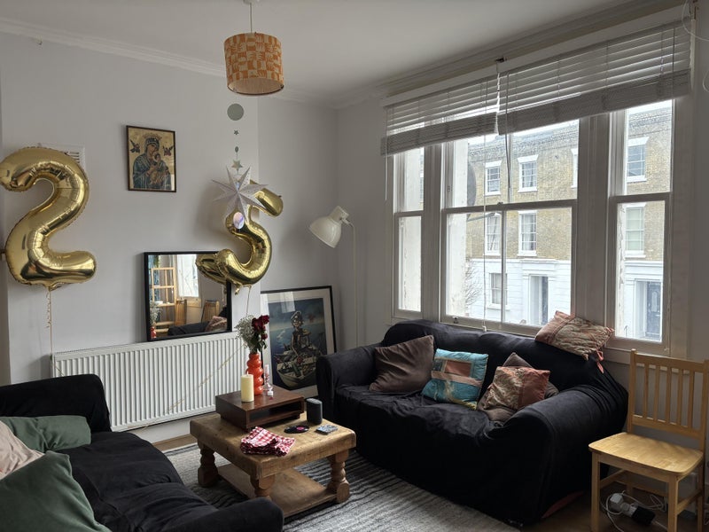 Room Coldharbour Lane in Greater London