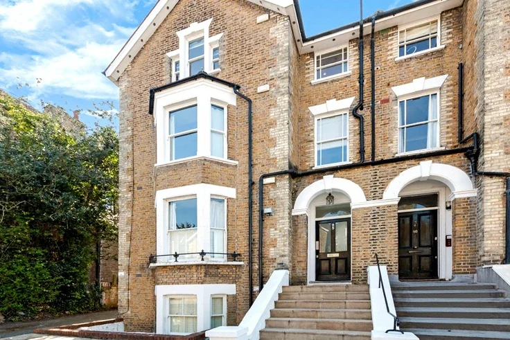 Flat Church Road in Greater London