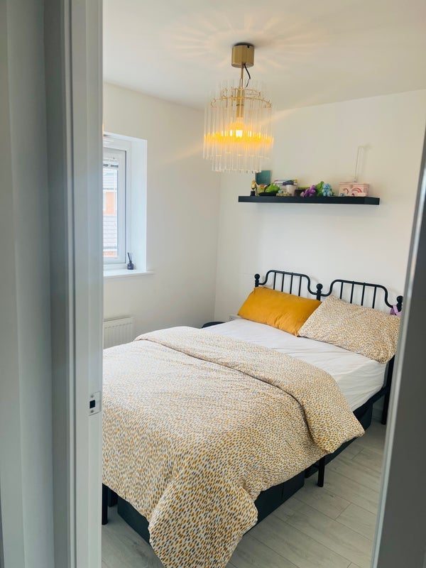 Room James Roby Way in St Helens